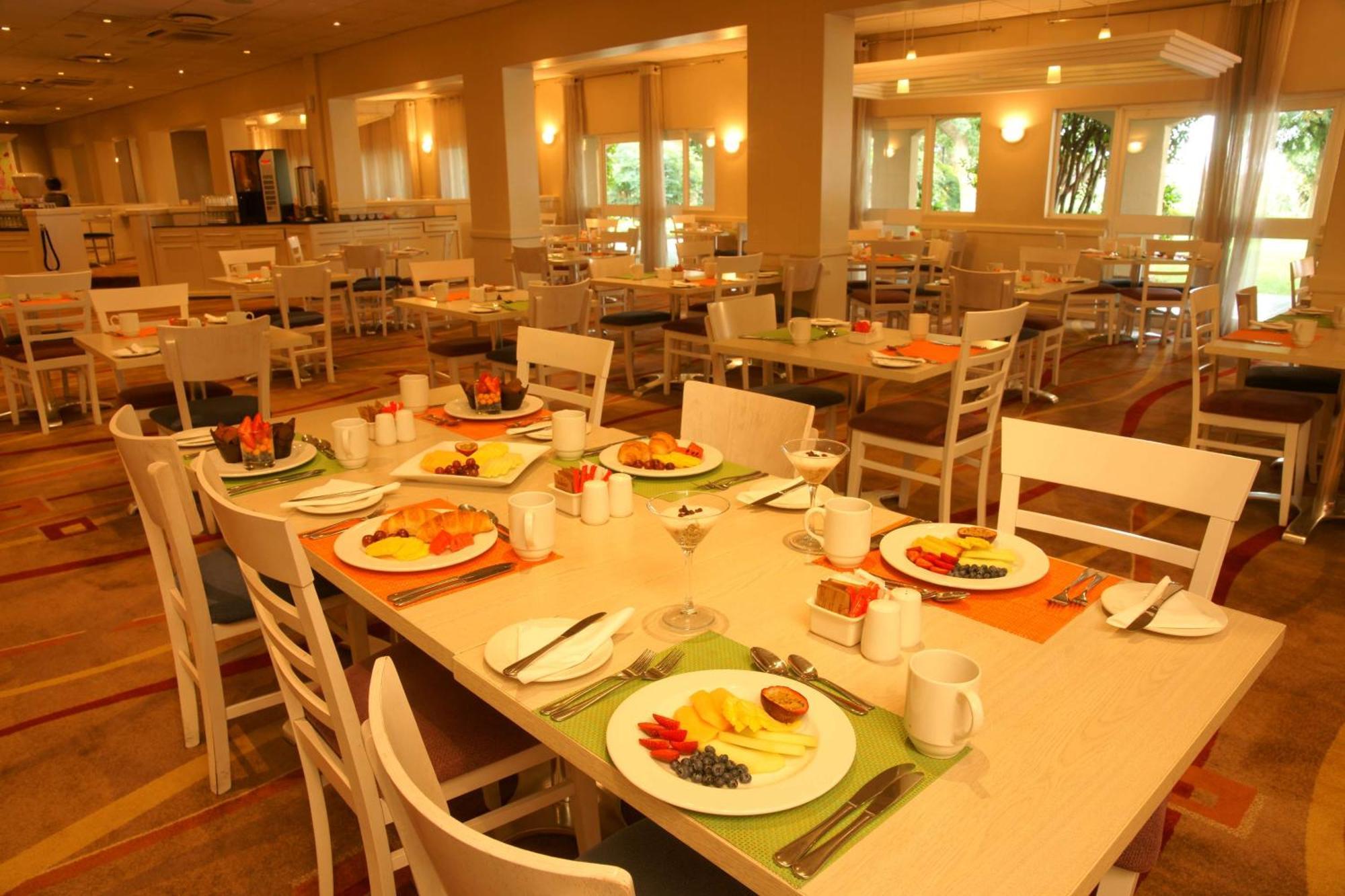 מלון קמפטון פארק Garden Court Or Tambo International Airport מראה חיצוני תמונה