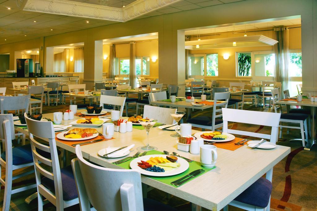 מלון קמפטון פארק Garden Court Or Tambo International Airport מראה חיצוני תמונה